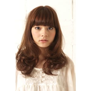 カジュアルモードなセミロング