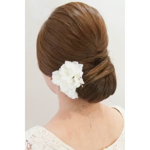 ツヤがきらめくシンプルアップ☆
