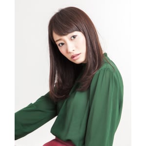 ナチュラルな質感が大人のかわいい☆セミロング