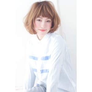 ショートバングのふんわりボブ　グラデーションカラー　S-1