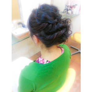 ねじり編み込みサイドアップｍ
