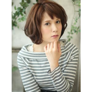 バングが◎ニュアンスボブ柔らかい雰囲気で女子力UP