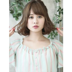 ドライな質感が際立つアレンジヘアに人気集中！！ カテゴリ