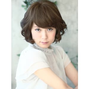 髪本来の美しさを奏でる　大人なアムール巻き髪