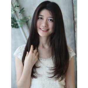 女性らしい華やか個性派ストレートロングスタイル！！