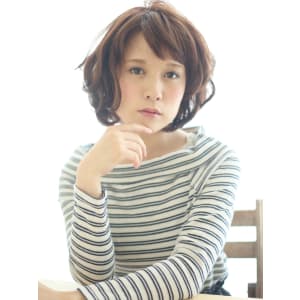 バングが可愛い　ニュアンスボブ 柔らかい雰囲気で女子力UP