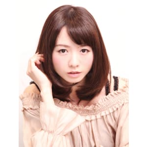 トレンド感をバッチリおさえた新型ガーリー内巻きへア