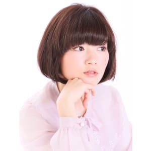内巻きストレート　アンニュイ　バングぱっつん　重かわボブ