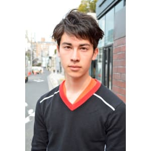 爽やかなニュアンスメンズ2ブロックパーマスタイル
