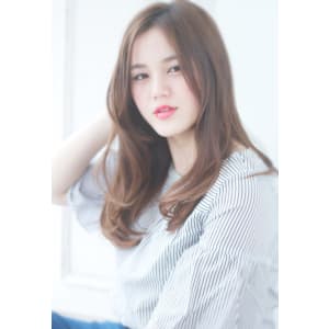 ゆるやわなニュアンスストレートのロング