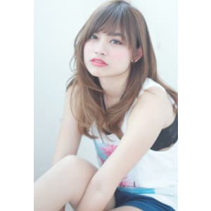 梅雨対策ニュアンスストレートのセミロング　外国人風カラー