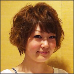 自然なハネ感で決まる！カッコ可愛いショートヘア