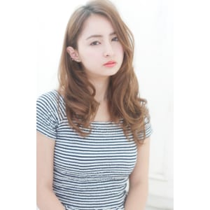 ゆるカール大人ロングコテいらずの簡単スタイリング