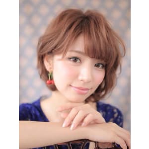 耳かけほつれウェーブ簡単スタイリングナチュラルボブ