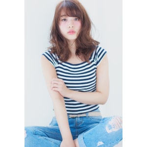おフェロなミディアムヘアー