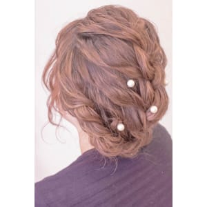 編み込みルーズアレンジ