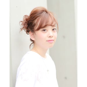 アシンメトリーなピンカールアレンジ
