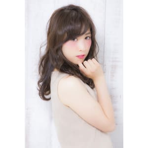 【prize池袋店】ラフかわ抜け感ミディスタイル
