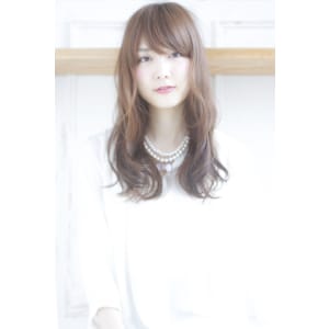 ゆるカール大人ロングデジタルパーマで簡単スタイリング