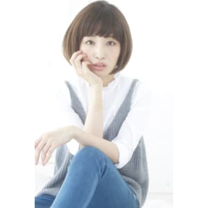 ツヤカラーのナチュラルボブ