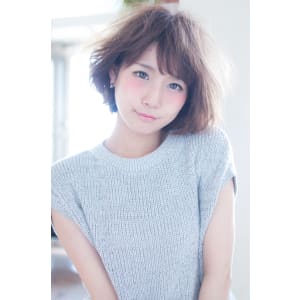ふんわり小顔の耳掛けショートボブ【H-159】