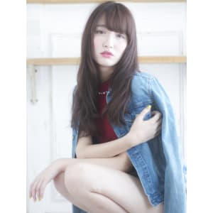 大人可愛いゆるやかカールのデジタルパーマロング