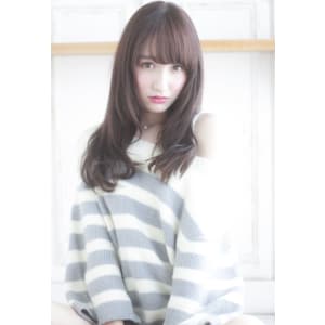 前髪のパーマでコテいらず簡単スタイリングの大人ロング