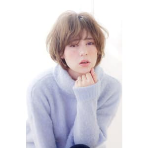 シャープになりすぎないようなショートカット【N-383】