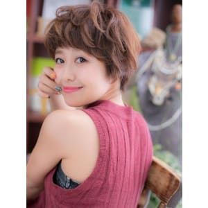 個性ある女の子ショートａ
