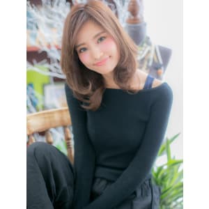 大人女子のこなれ感”エフォートレス”ミディb