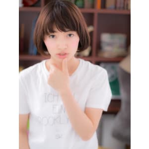 【ぱっつんバング】コンパクトなフォルムで狙う&小顔見せ&ボブ