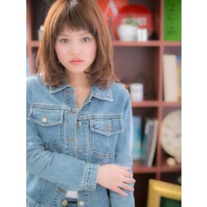 【ぱっつんバング】ショートバングで《甘辛ミディ》