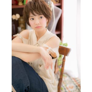 ピュアな透明感”美人顔”ショートb