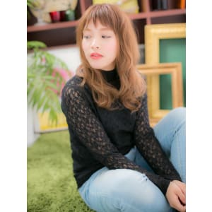 【ハイトーン】短めバングが新鮮！ラフウェーブ