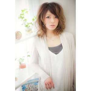 【グラデーション】グラデカラーの、ふんわり個性派ゆるカール