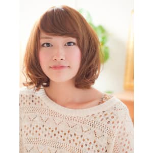 立体感カラー&amp;前髪カールで動きのあるmixボブ