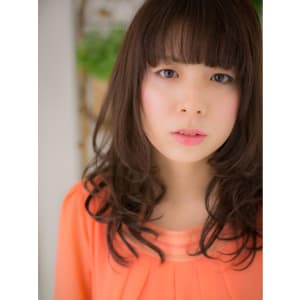 厚めバングの、揺れ感フリルセミディa