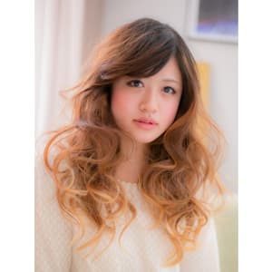 アレンジ幅UP！‥甘くないウェーブロングｂ