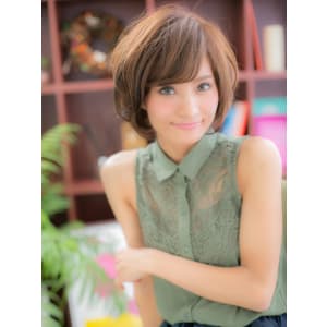 大人かわいく、洗練された≪フェミニンボブ≫b