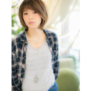 前髪がアクセント♪大人ボブb