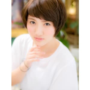 ”モード感”をプラスしたナチュラルショートa