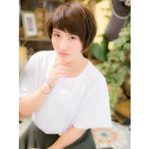 ”モード感”をプラスしたナチュラルショートｂ