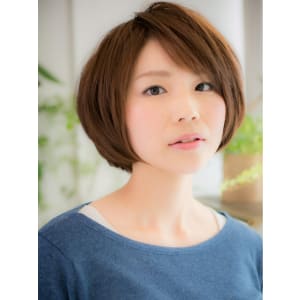 スタイリング楽々★立体感のある自然体ショート