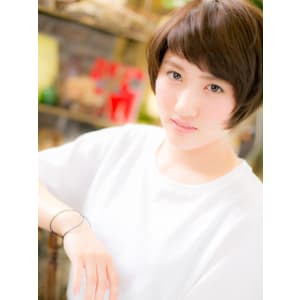 ”モード感”をプラスしたナチュラルショートa