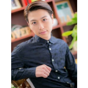 ”ツーブロックｘ七三”の好感モテショートa