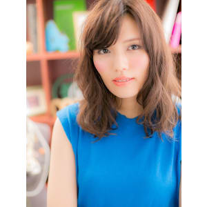 流し前髪で大人レディ抜け感セミディa