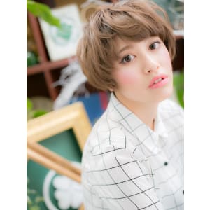 空気感ある襟足短めショートa