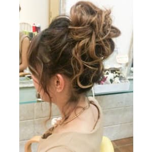上目アップで華やかに♪