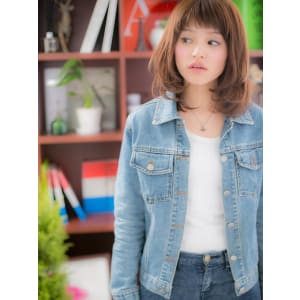 【ぱっつんバング】ショートバングで《甘辛ミディ》