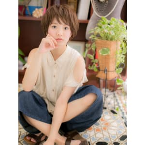 ピュアな透明感”美人顔”ショートb